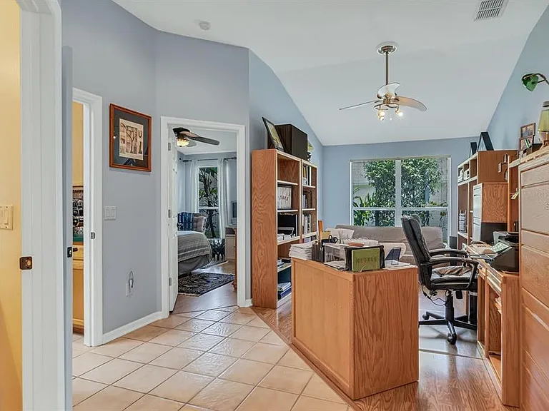13903 Bluewater Cir — Photo 16