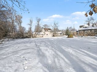 42 Allan St, Carleton Place, ON K7C 1T3