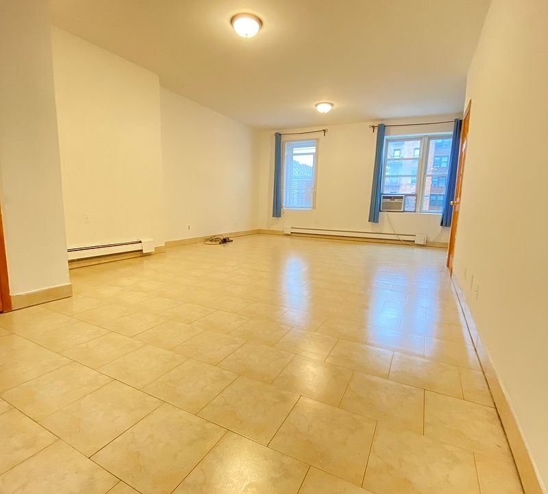 1st image of 1906 Avenue P #3
