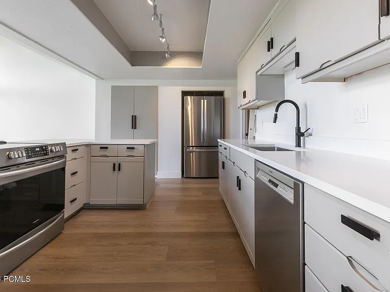 1656 Village Round Dr — Photo 7