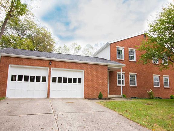 3rd image of 562 Woodlawn Ave