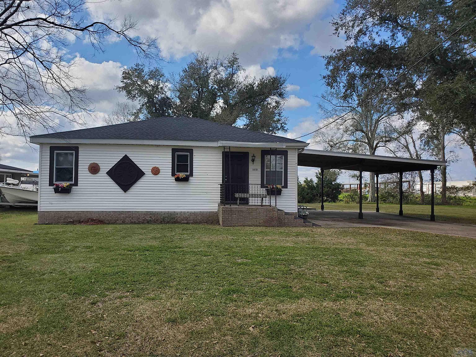 1610 Rio Vista Ave, Houma, LA 70363 | Zillow