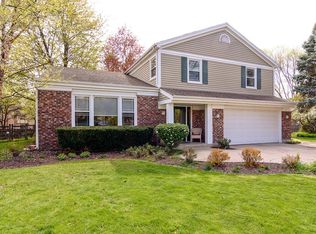 746 Patton Cir, Arlington Heights, IL 60005