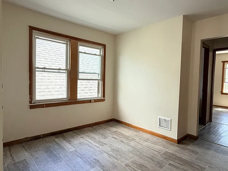 145 Crowley Ave #4 — Photo 3