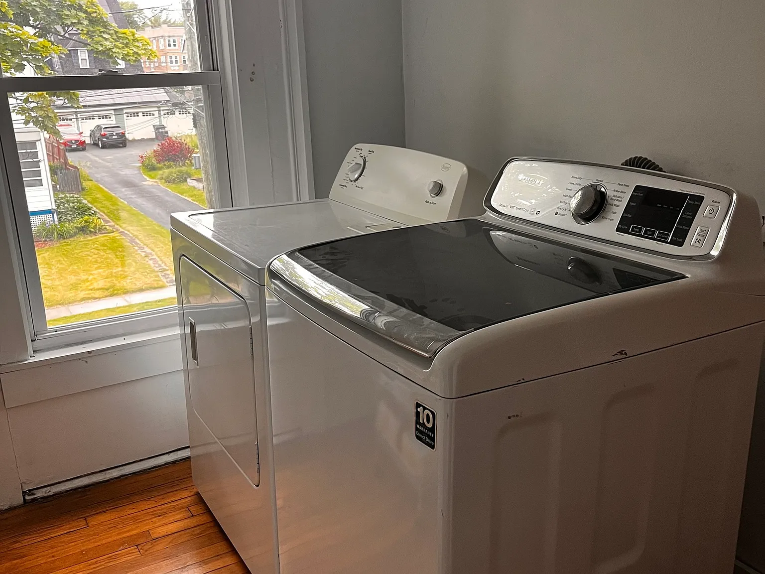 2 bed, 1.0 bath, 1200 sqft, $2,000 — Photo 3