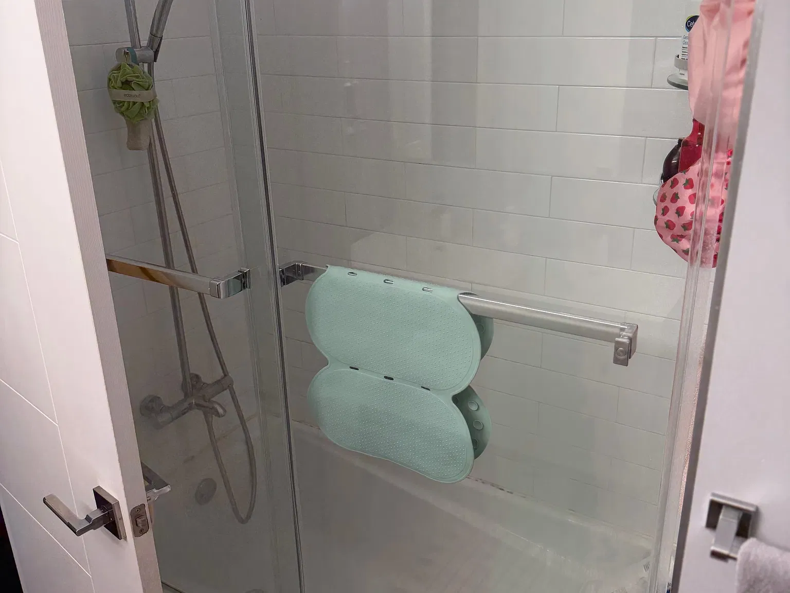 1 bed, 1961 sqft, $1,800 — Photo 3