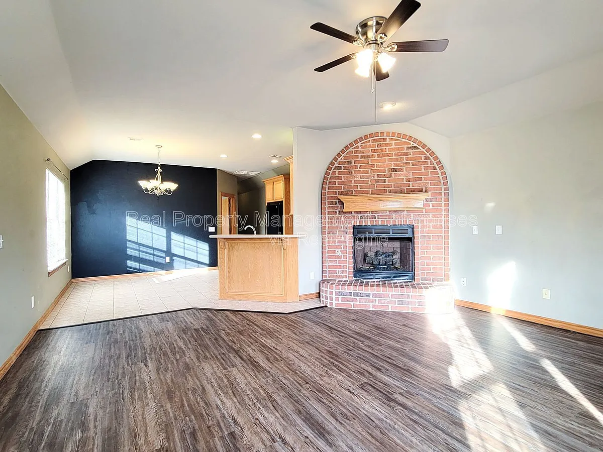 Building Photo - 4701 Castle Bay Cv