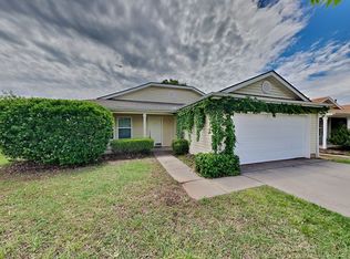 5120 SE 92nd St, Moore, OK 73165