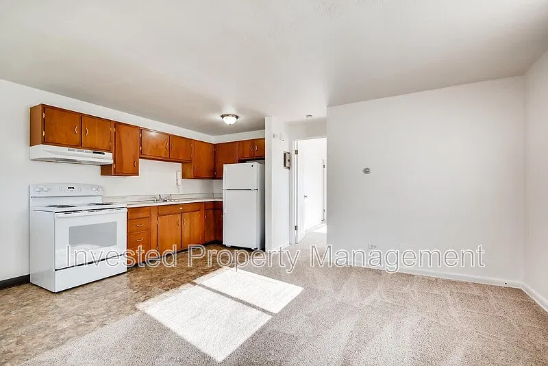 1 bed, 1.0 bath, 600 sqft, $995 — Photo 2