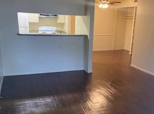 8151 Crosscreek #B2, San Antonio, TX 78218