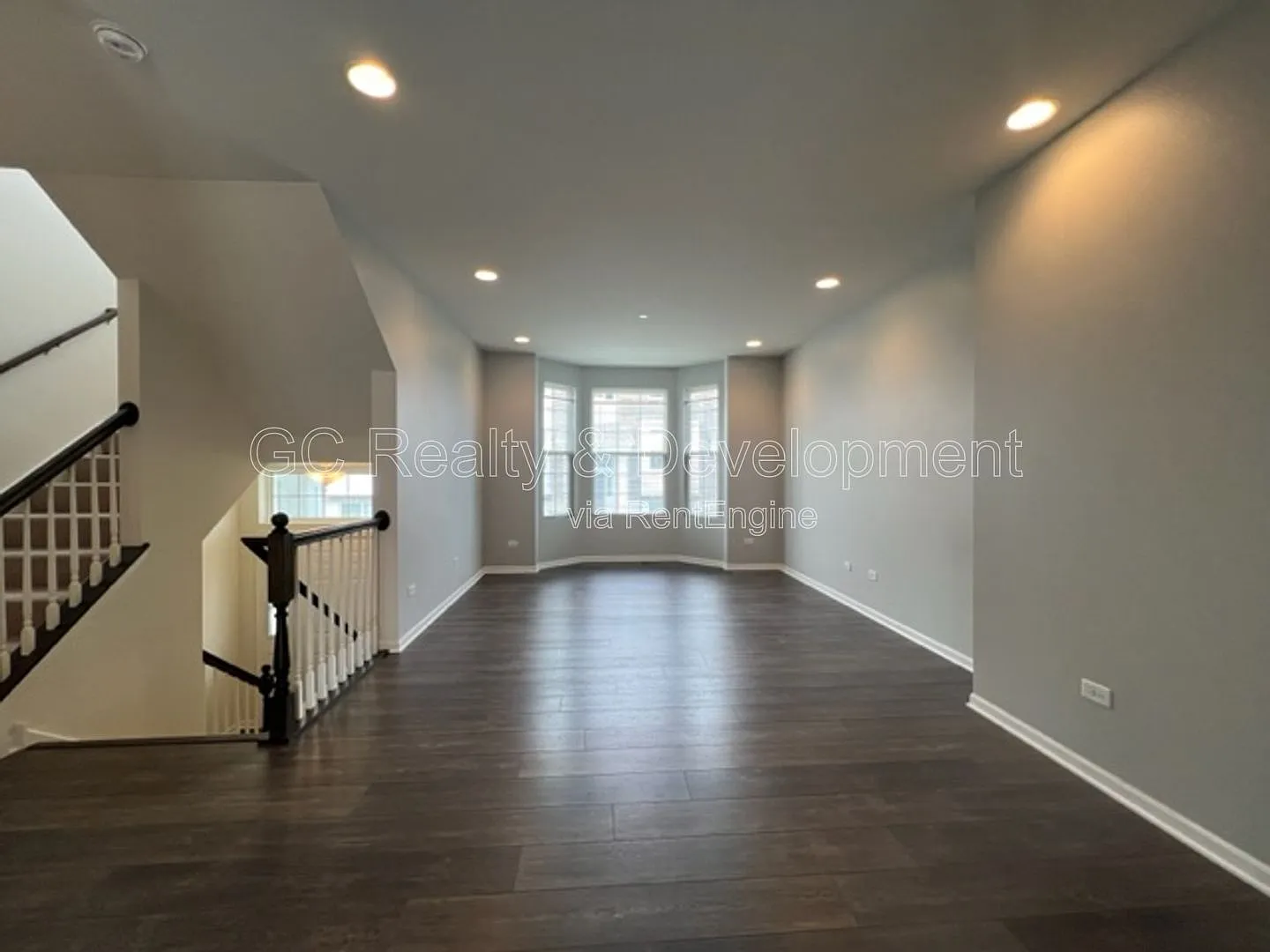 3 bed, 2.5 bath, 1910 sqft, $3,195 — Photo 3