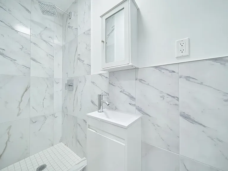 153 Norfolk St #5F — Photo 4