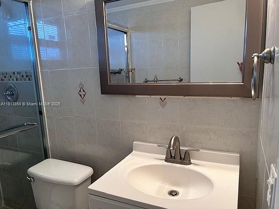 4th image of 5050 Bayview Dr APT 20