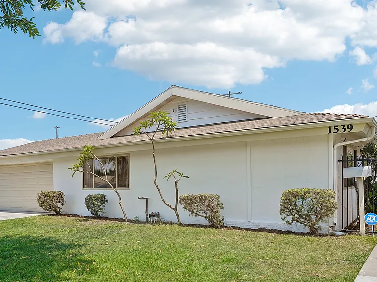 1539 W Stanford St #B — Photo 18