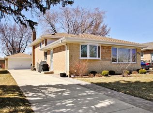 8820 Ozark Ave, Morton Grove, IL 60053