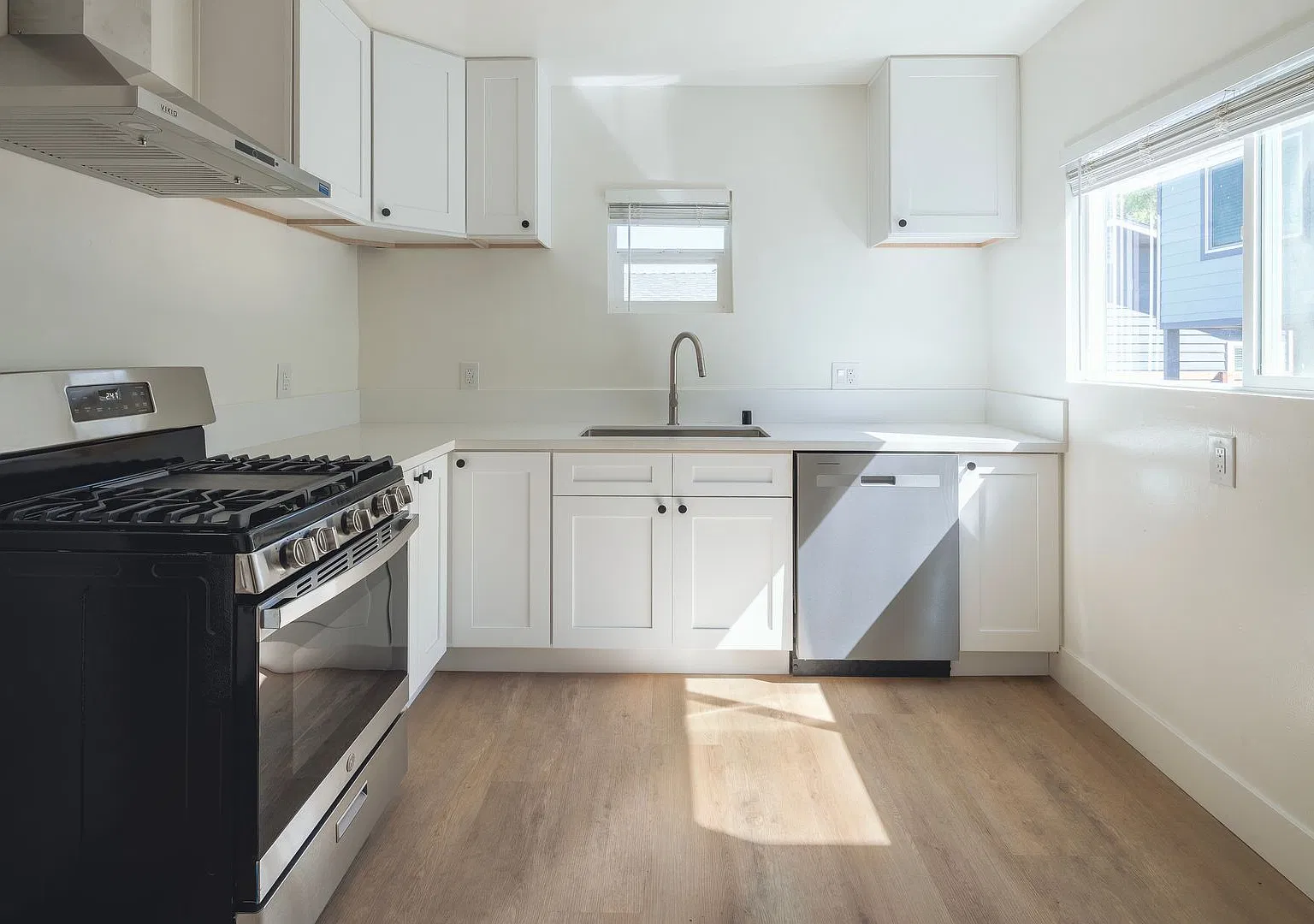 Now Leasing for the 2027 - 2028 School Year: Near Downtown San Luis Obispo and Cal Poly — Photo 1