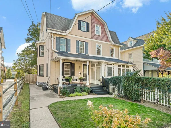592 Barrett Ave, Haverford, PA 19041