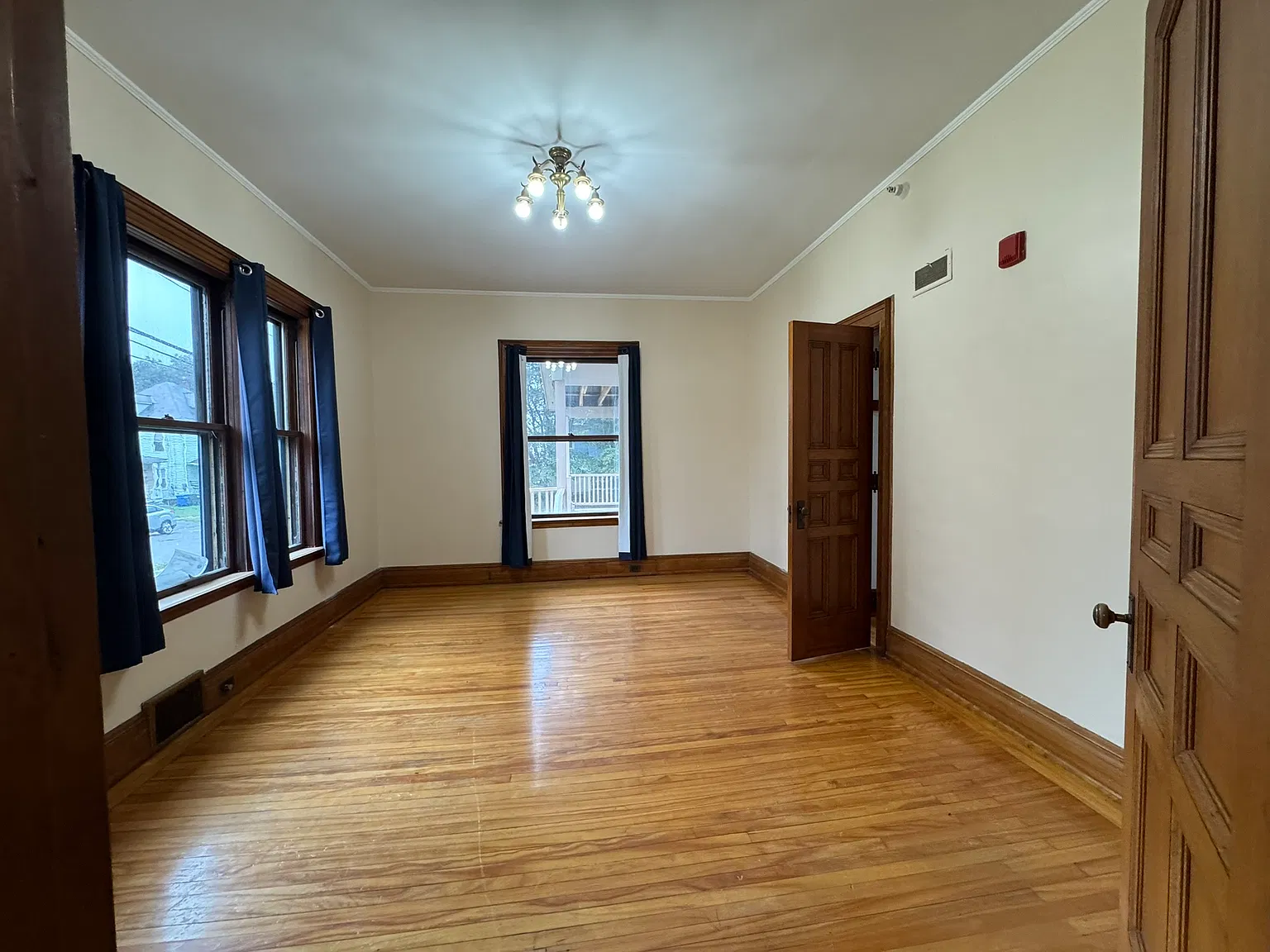3 bed, $3,000 — Photo 4