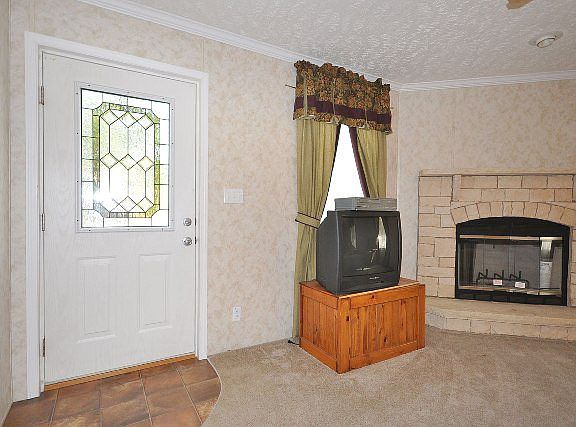 2nd image of 1299 Leverett Ave