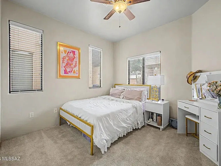 4112 N Thurston Ln #100 — Photo 24