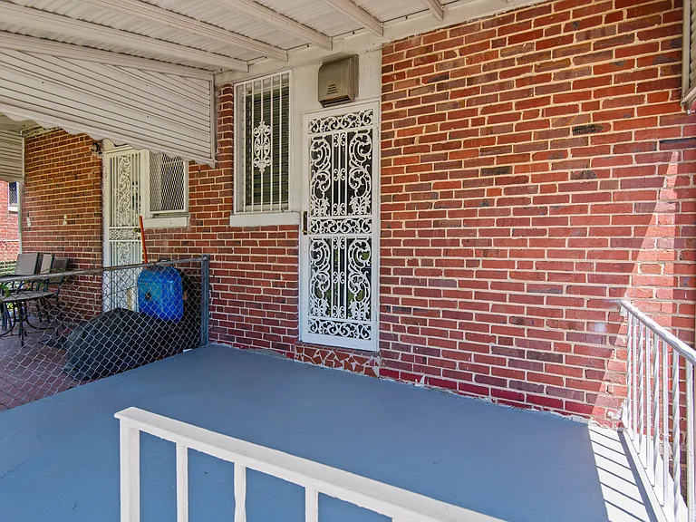 2600 N Longwood St — Photo 39