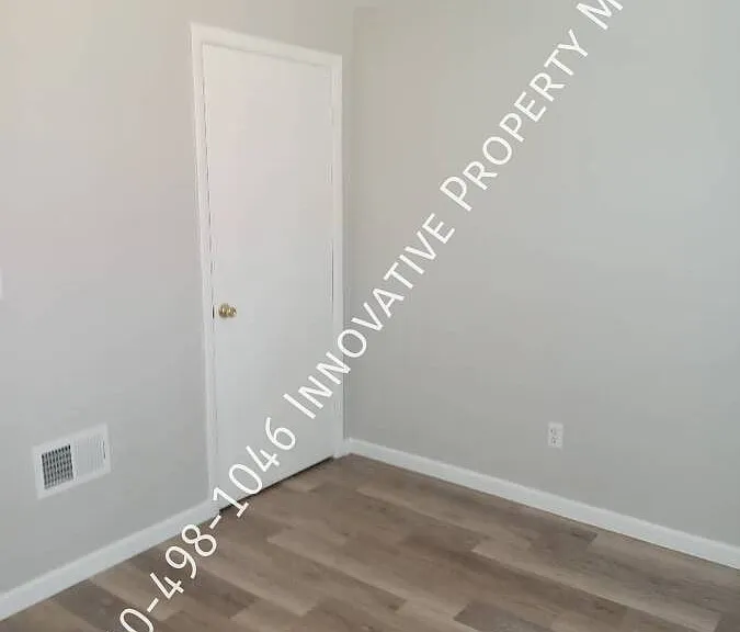 7351 N Dort Hwy #1 — Photo 15