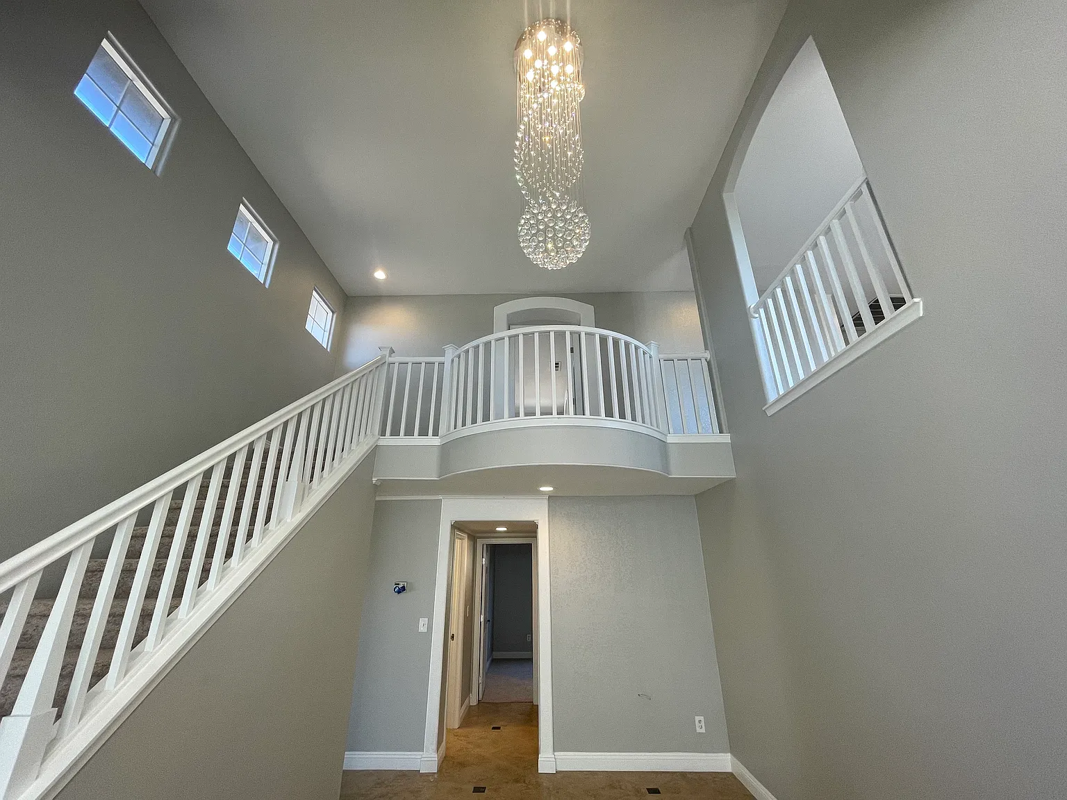 4 bed, 2409 sqft, $3,500 — Photo 4