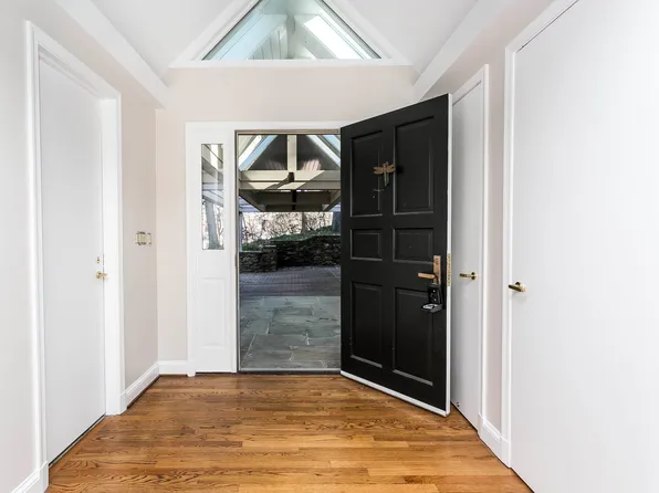 1103 Rolandvue Rd, Baltimore, MD 21204