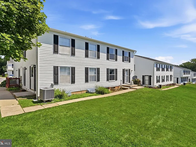 13 Fox Run Ct #C — Photo 4