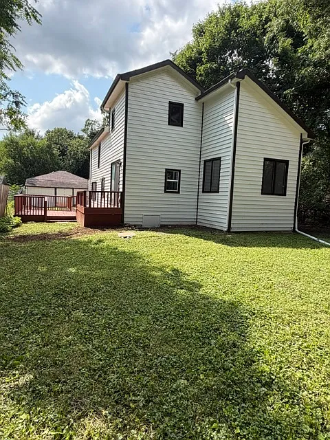 3 bed, 1.5 bath, 1300 sqft, $3,000 — Photo 2