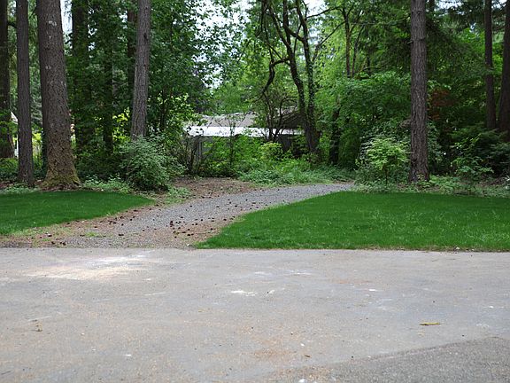 5th image of 2016 Clairmont Cir SW
