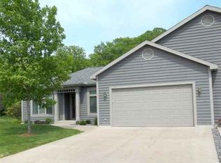 1707 Woodsview Dr, Marshfield, WI 54449