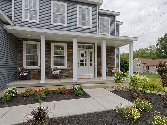 2nd image of 2 Tamarack St