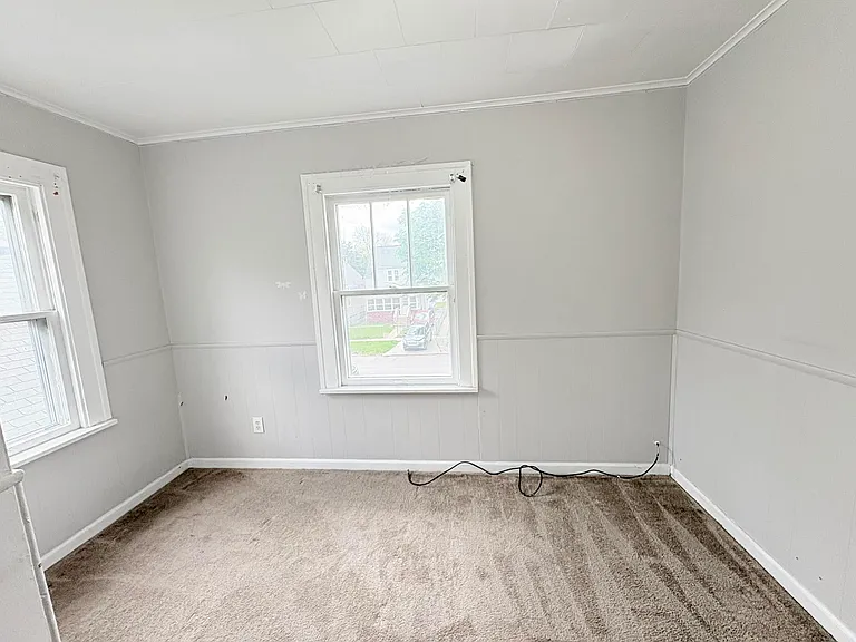 1019 Booth Ave — Photo 19