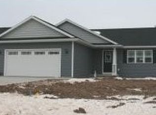 3928 Braeburn Dr, Appleton, WI 54913