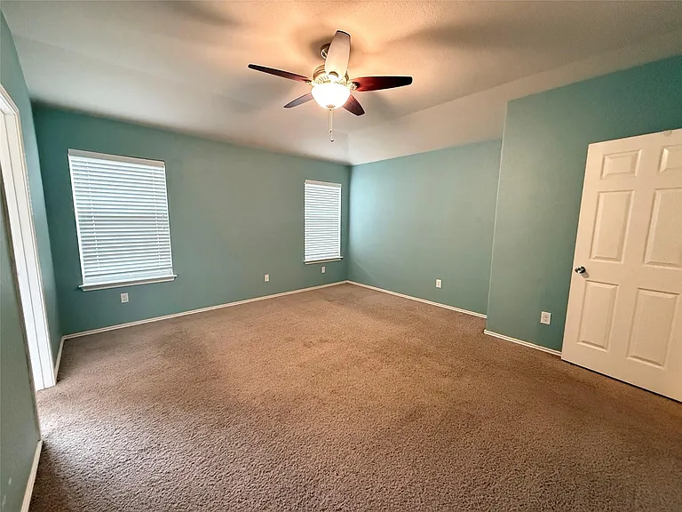 11205 McKinney Springs Dr — Photo 17