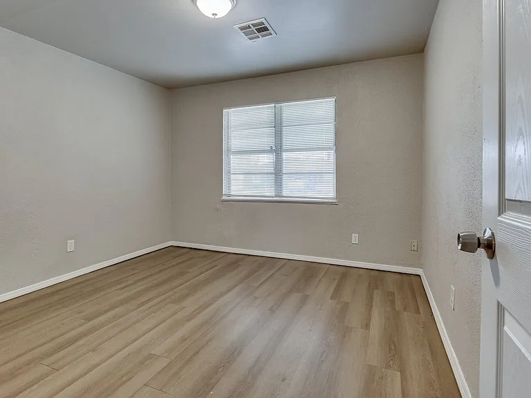 1005 SW 63rd St — Photo 42