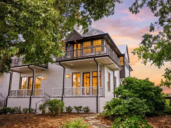 100 Glasgow Ln, Fayetteville, GA 30214