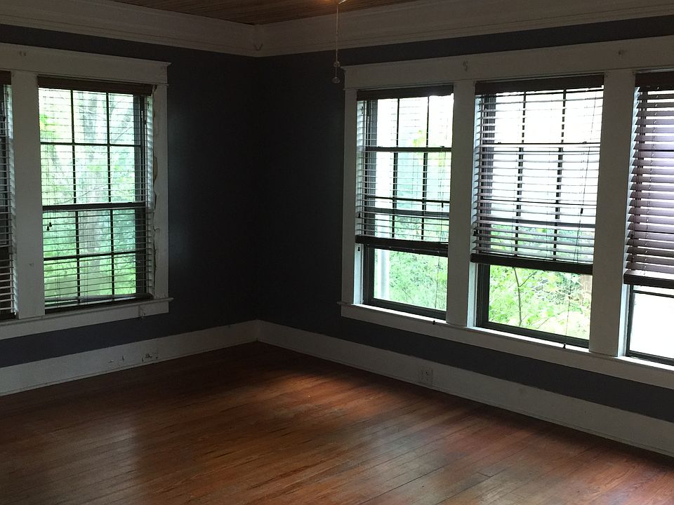 2nd image of 1421 Avenue O