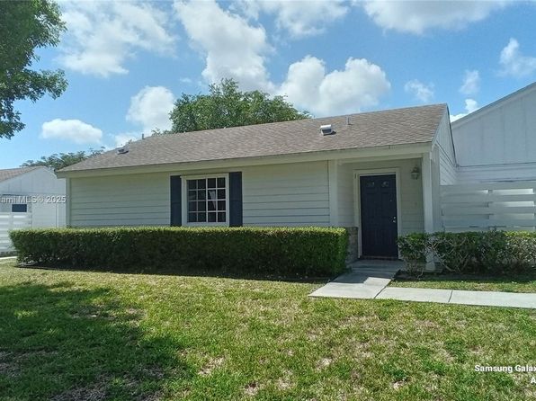 13764 SW 149th Circle Ln APT 1