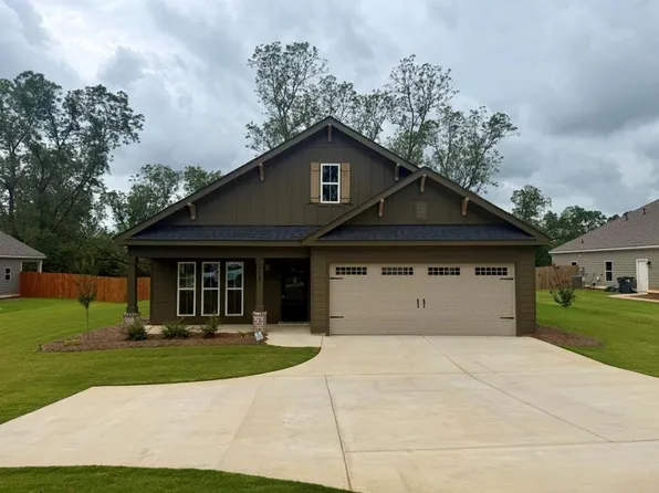 116 Chinaberry St, Pine Mountain, GA 31822