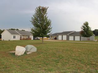 10189 Concord Rd, Jonesville, MI 49250