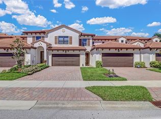 7697 Bristol Cir, Naples, FL 34120