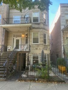 642 N Avers Ave, Chicago, IL, 60624
