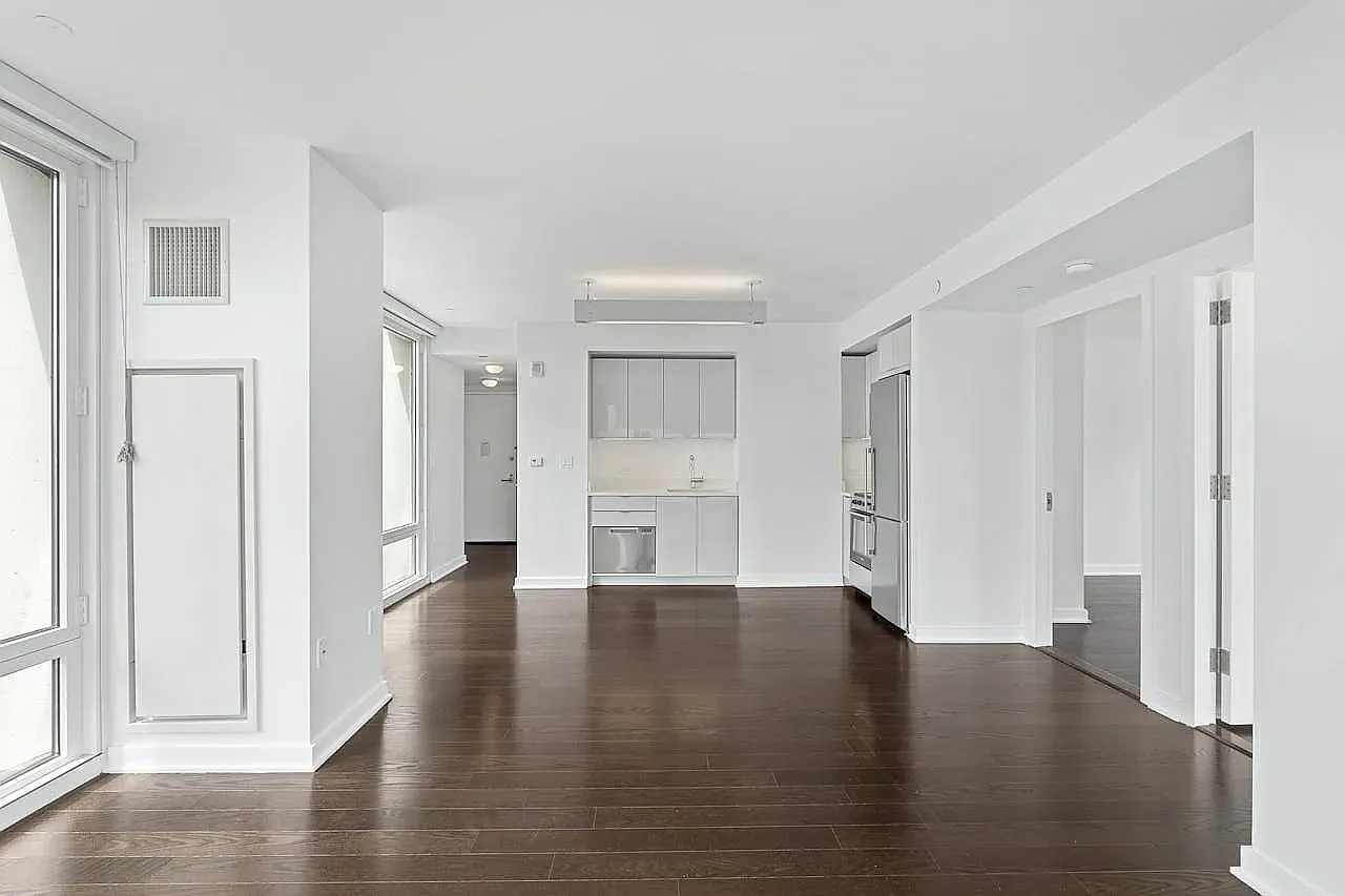 400 West 113th Street — Photo 4