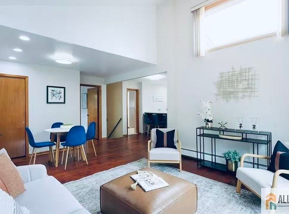 1st image of 20 Crosby Ave #1