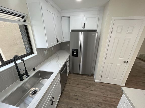 4th image of 3500 Market St #204