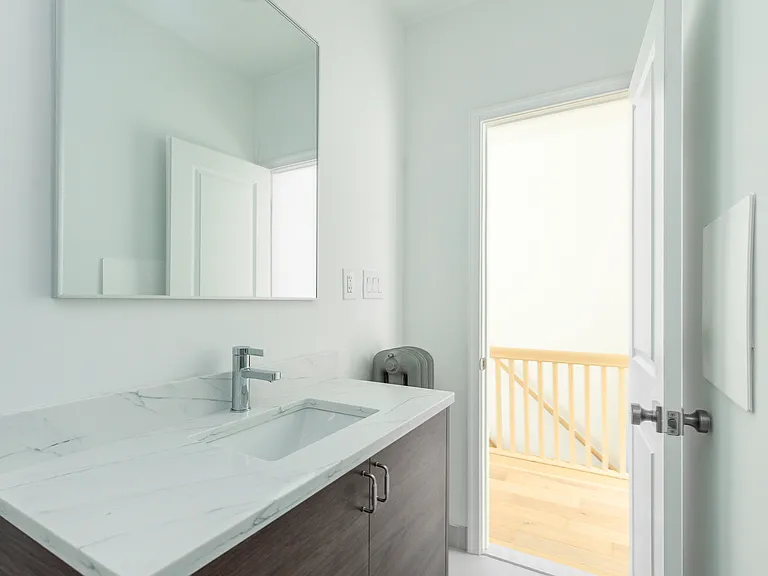 5461 W Berks St #B — Photo 11