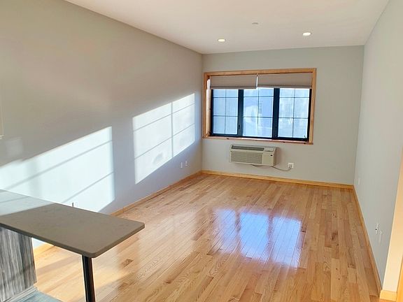 4th image of 14-22 31st Ave #2