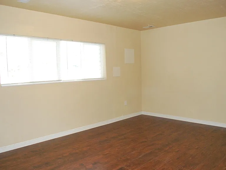 9078 S 1300 E — Photo 14